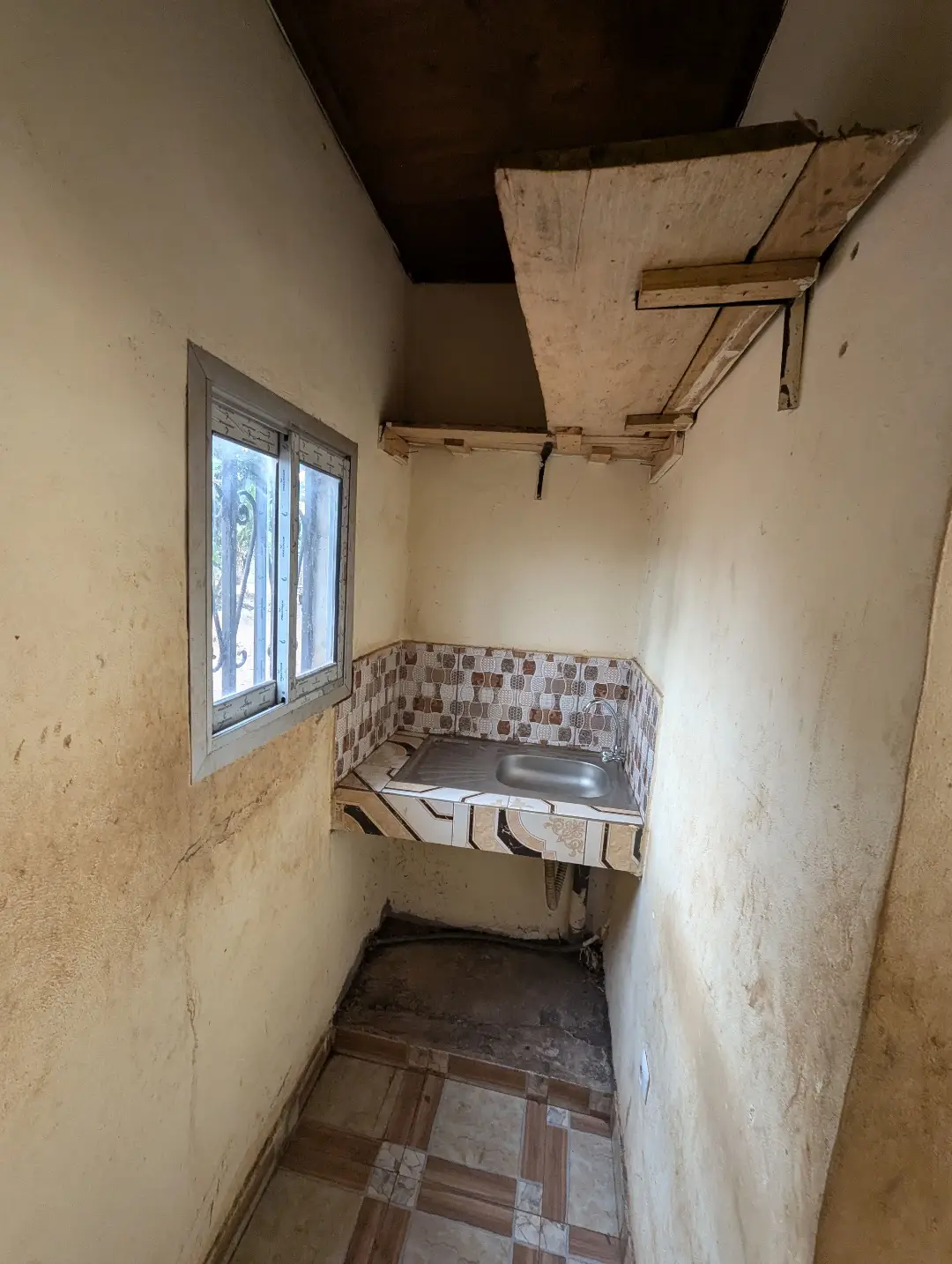 Studio moderne à louer à Bafoussam Terminus - Image 5