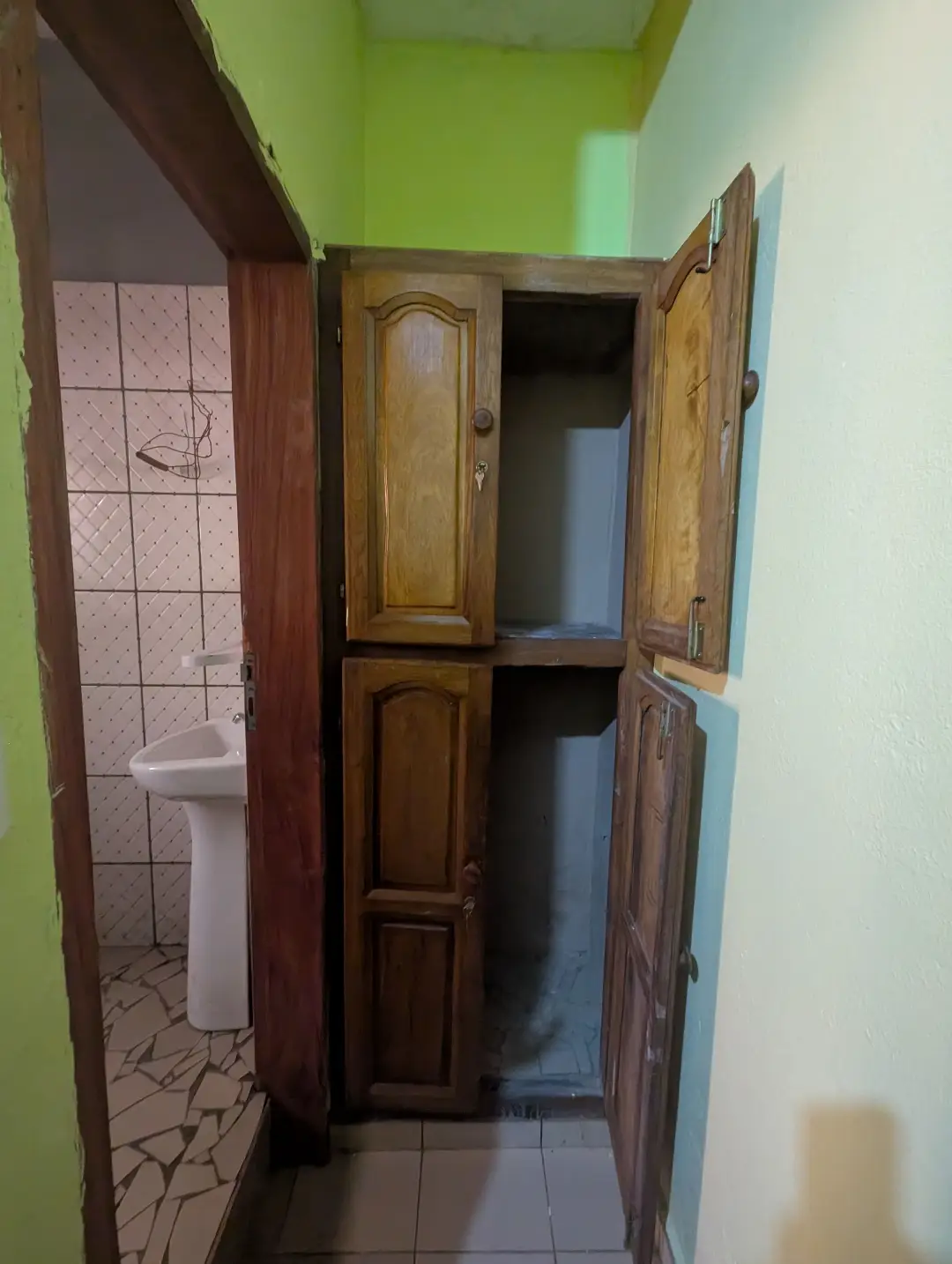 Chambre moderne à louer à Bafoussam Explosif - Image 6