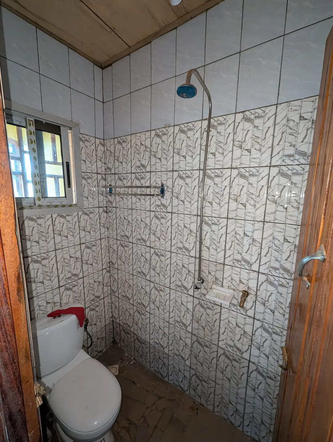 Chambre moderne à louer à Bafoussam Explosif - Image 6