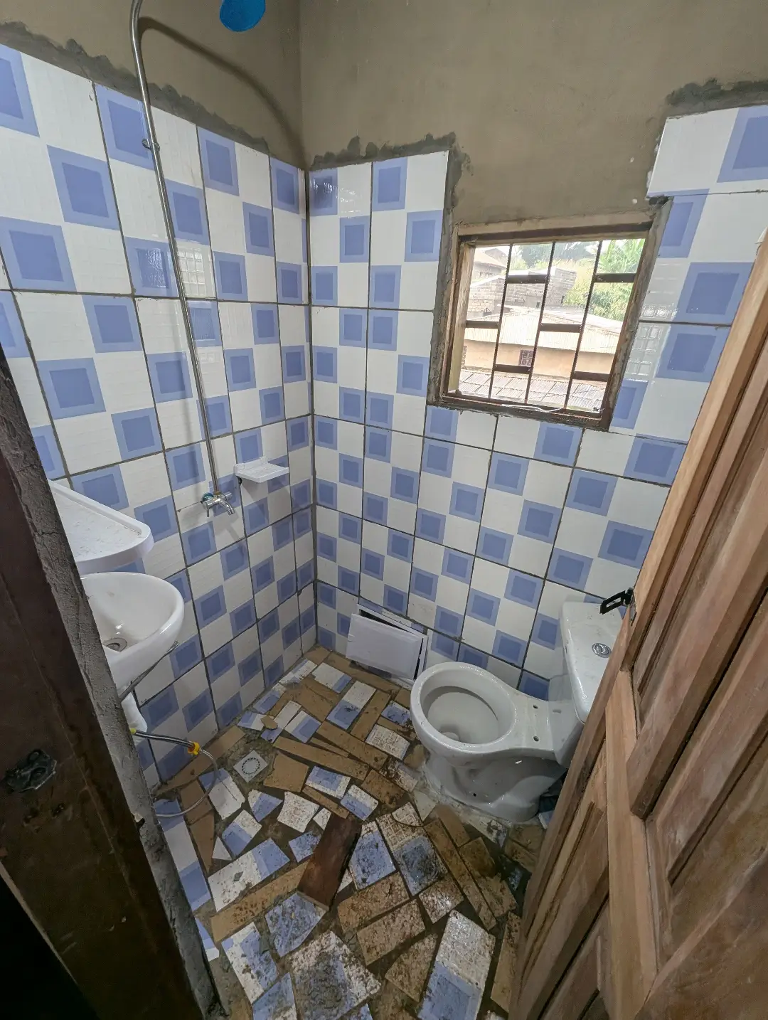 Chambre moderne à louer à Bafoussam Saint Thomas - Image 6