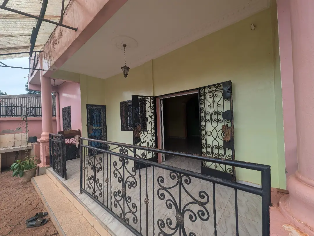 Appartement moderne à louer à Bafoussam Voltaire - Image 6