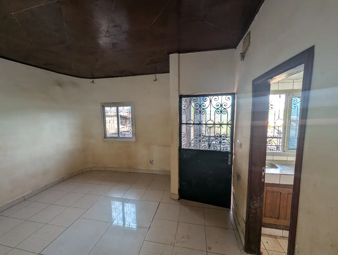 Appartement moderne à louer à Bafoussam Marche Bipmop - Image 6