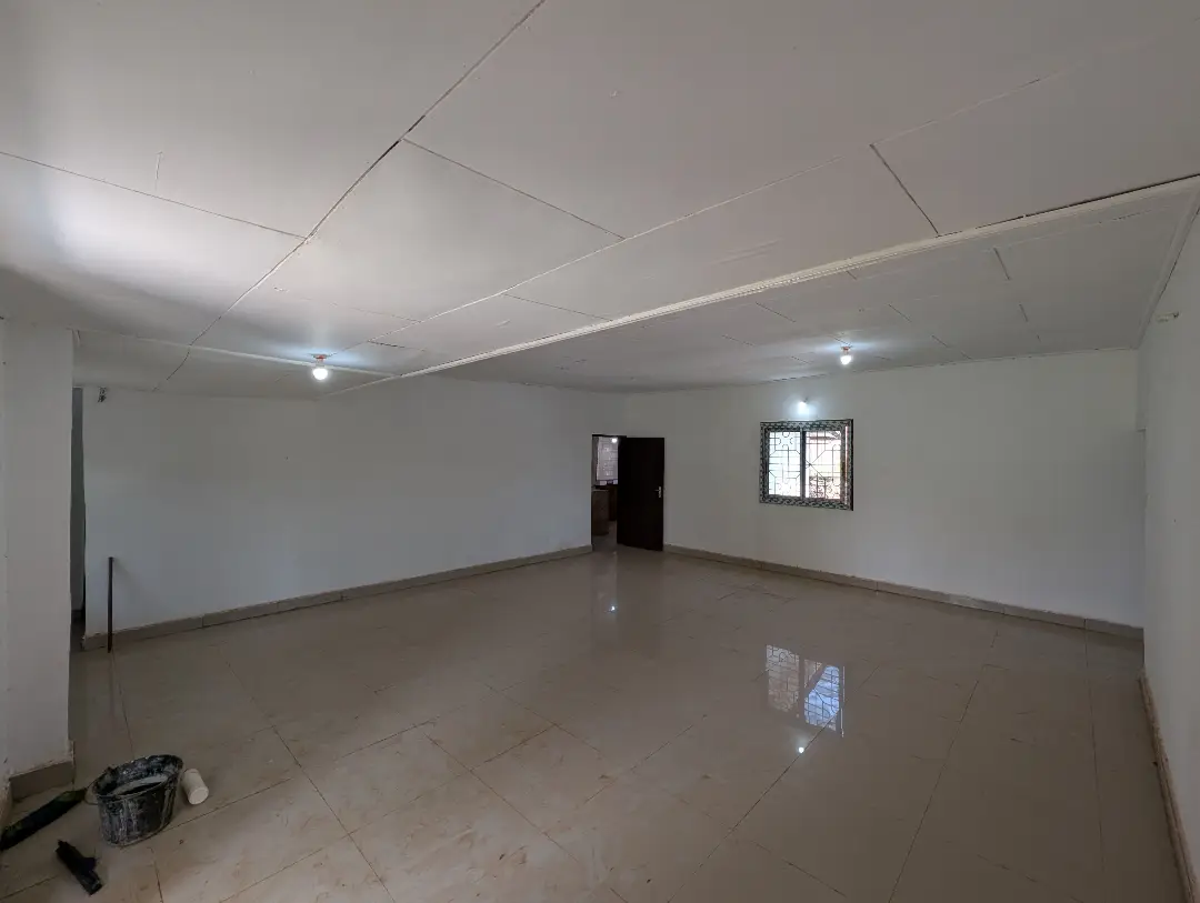 Maison moderne à louer à Bafoussam Madelon - Image 6