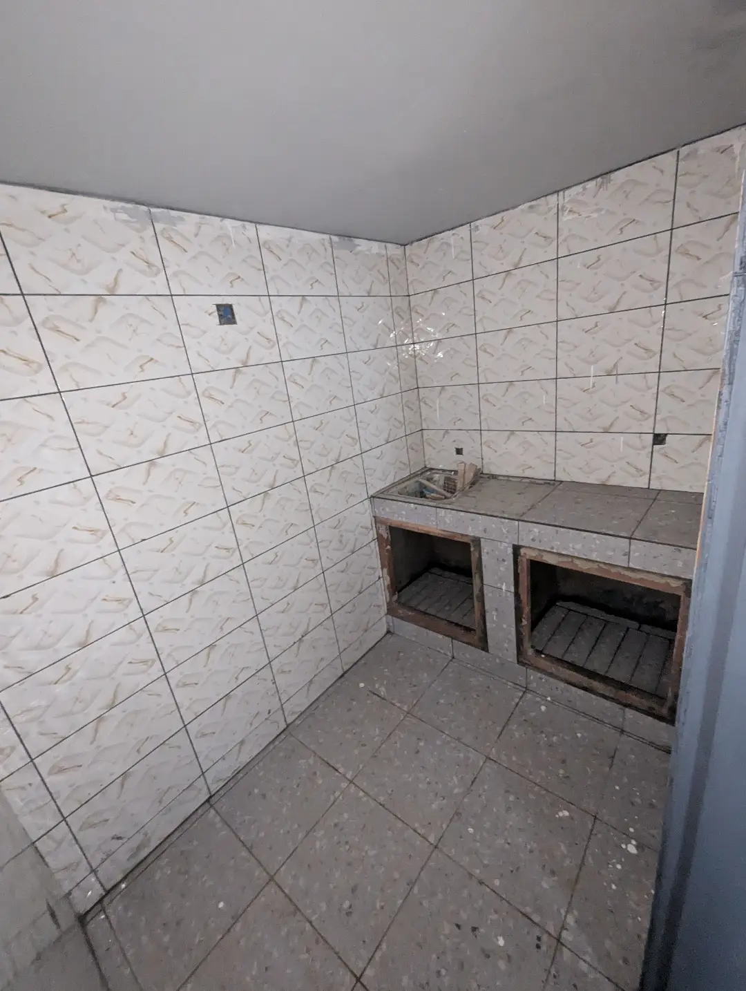 Chambre moderne à louer à Bafoussam Carrefour Canne Tpo - Image 6