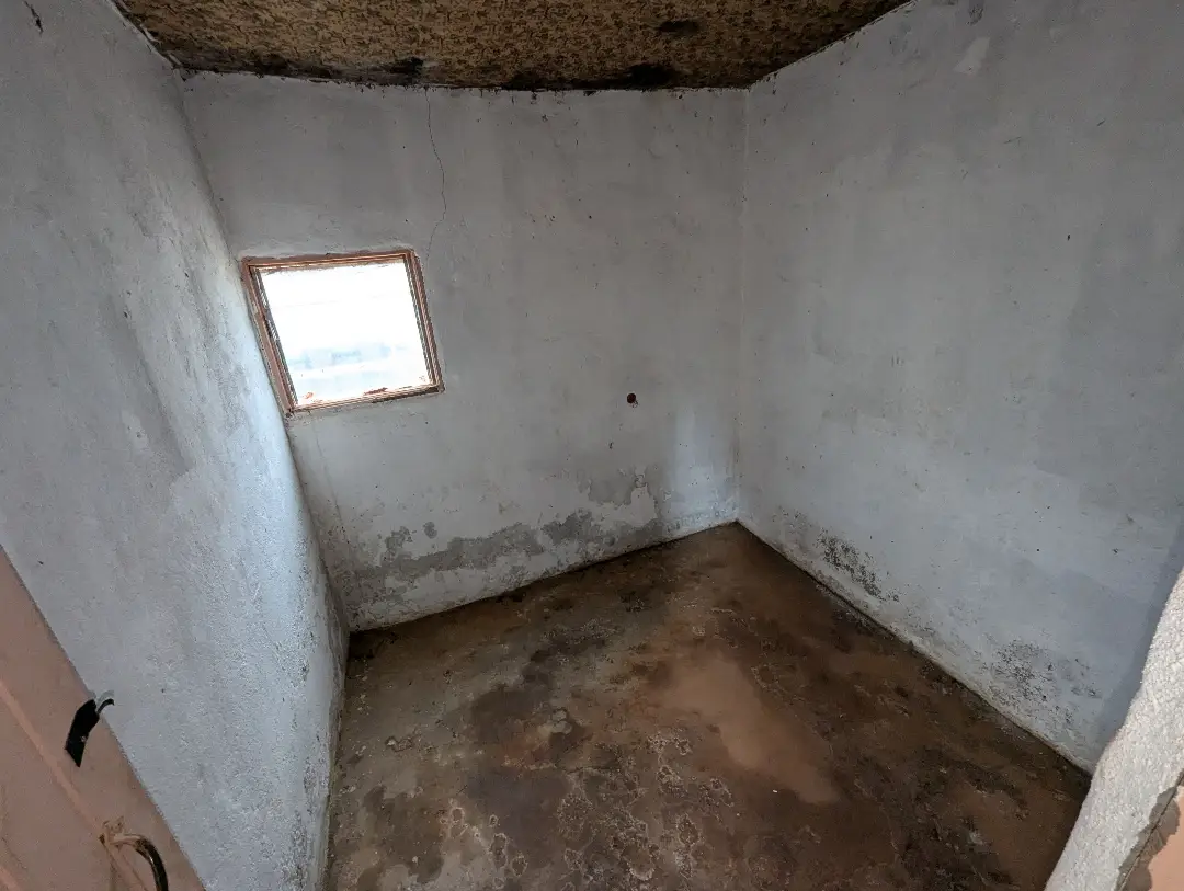 Studio moderne à louer à Bafoussam Toket - Image 6