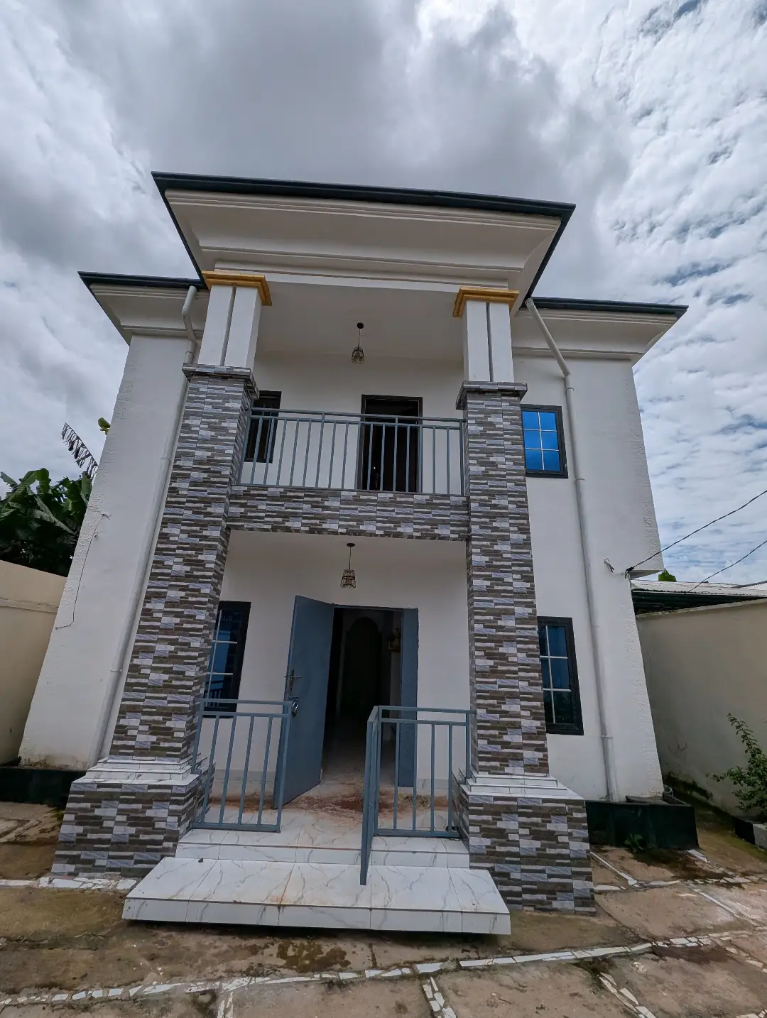Villa moderne à vendre à Bafoussam Memboutchi - Image 6