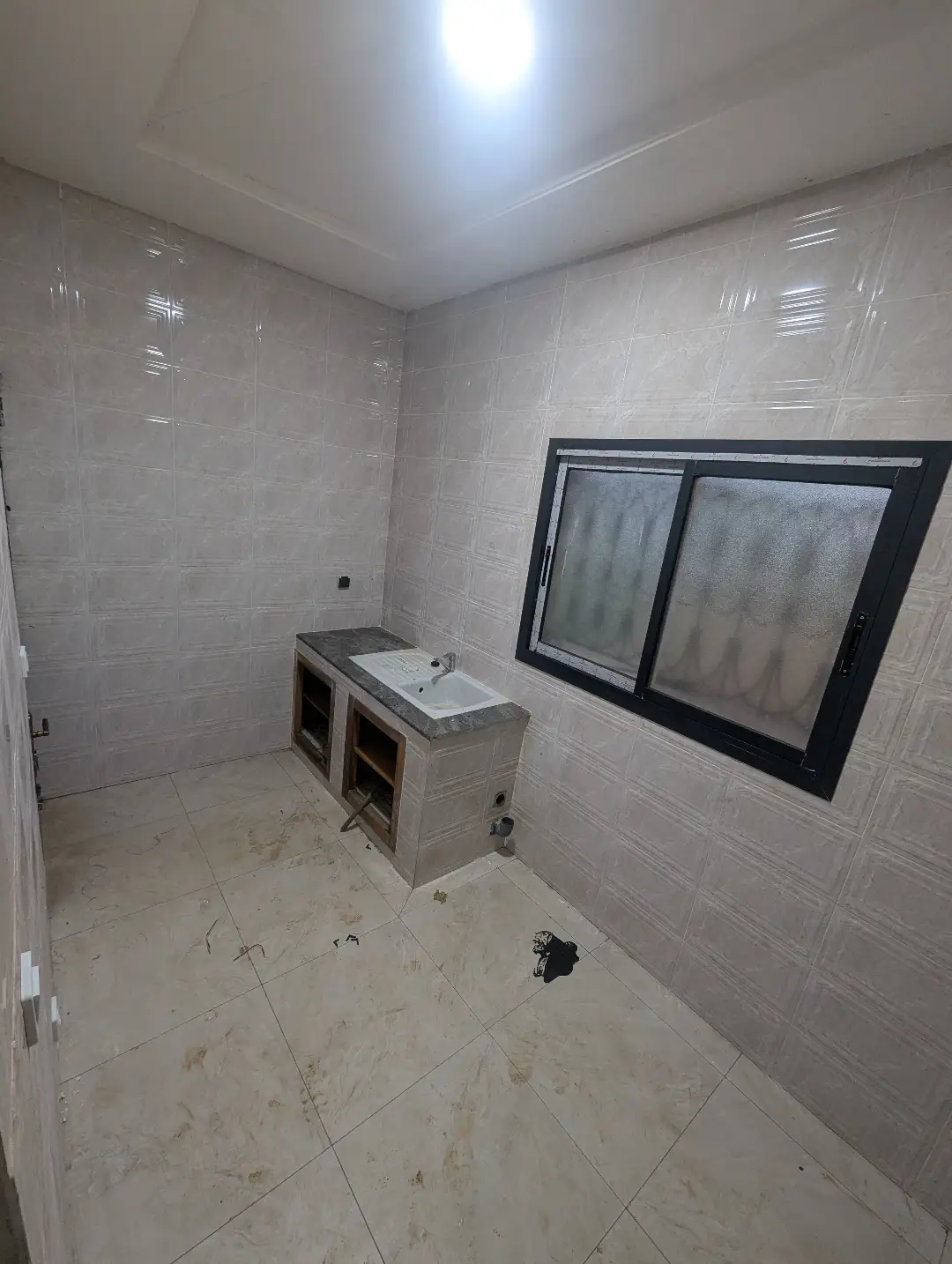Appartement moderne à louer à Bafoussam A Proximite Du Carrefour Explosif - Image 6