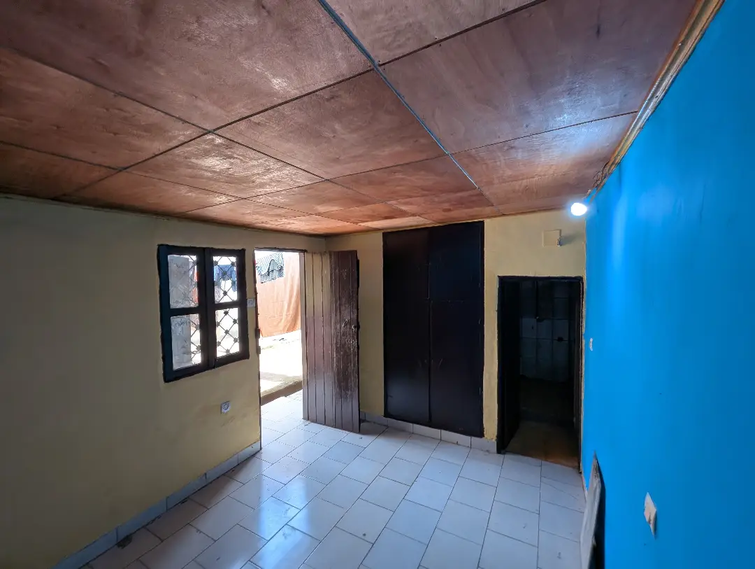 Chambre moderne à louer à Bafoussam Stade Municipal - Image 6