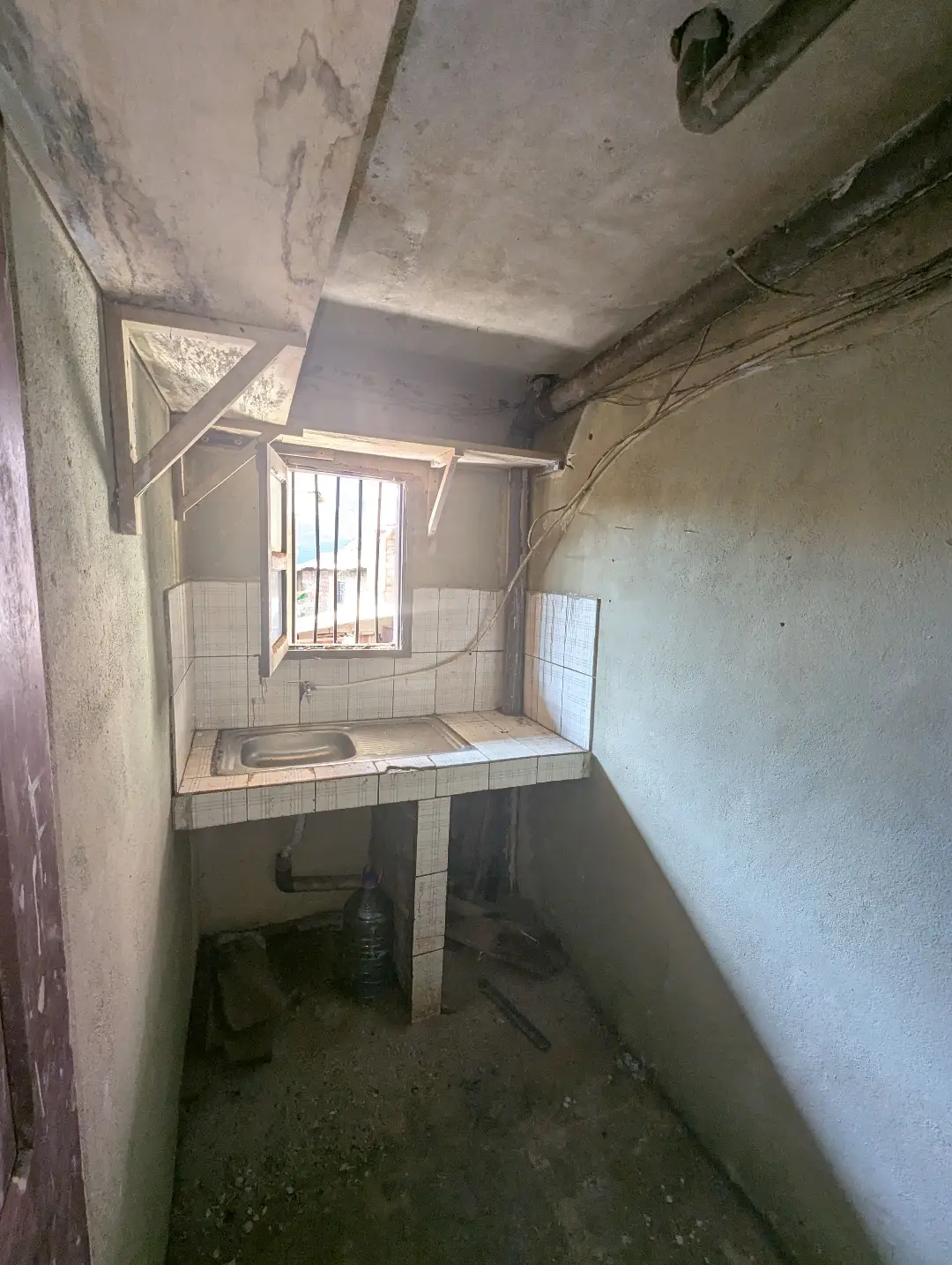 Studio moderne à louer à Bafoussam Entre Ecole Normale - Image 6