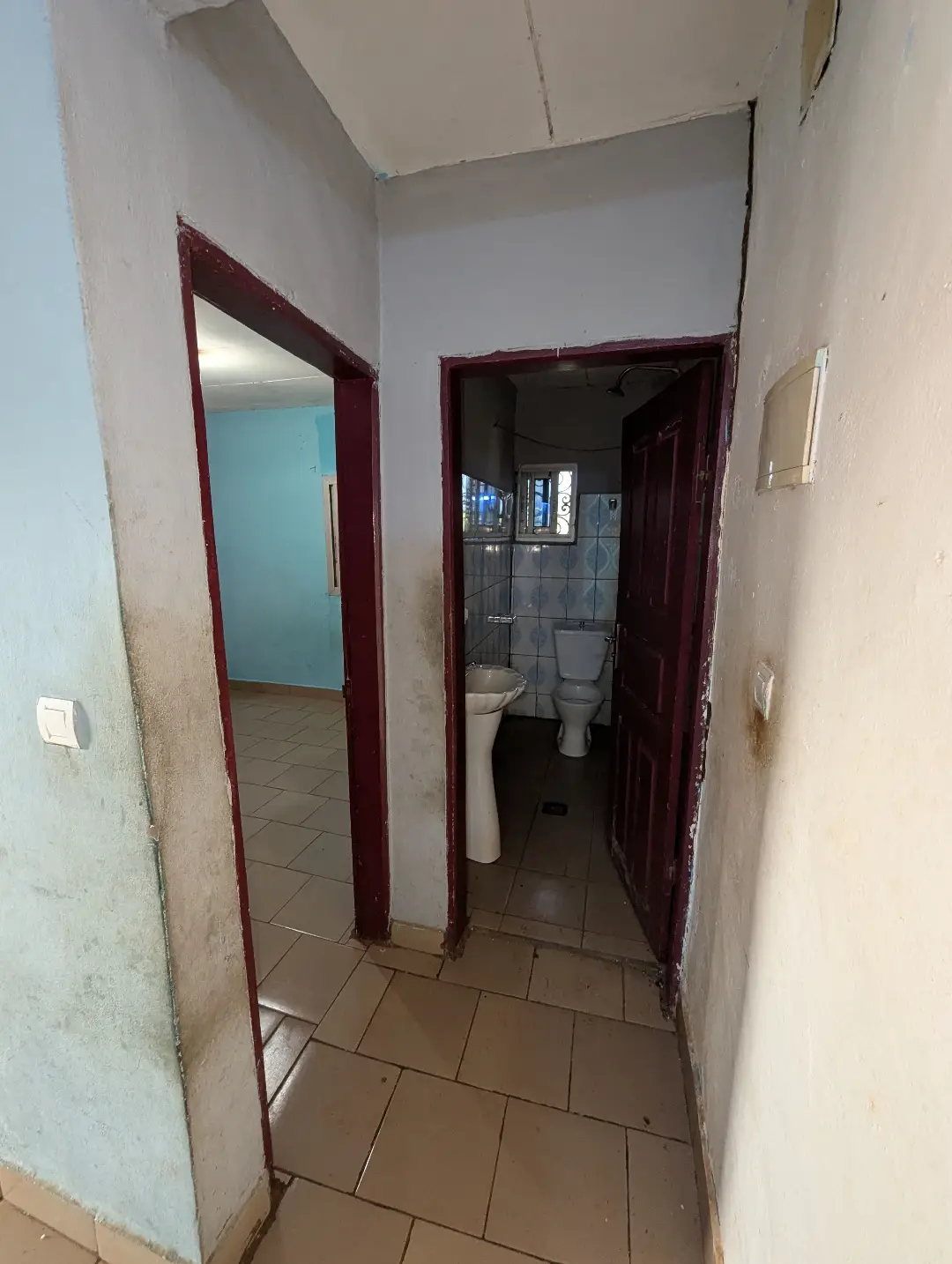 Studio moderne à louer à Bafoussam Taa Mbah - Image 6