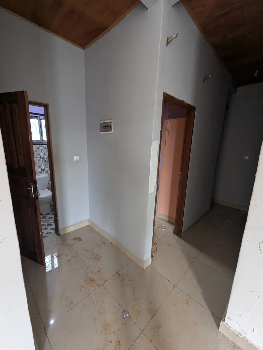 Appartement moderne à louer à Bafoussam Camp Militaire - Image 6