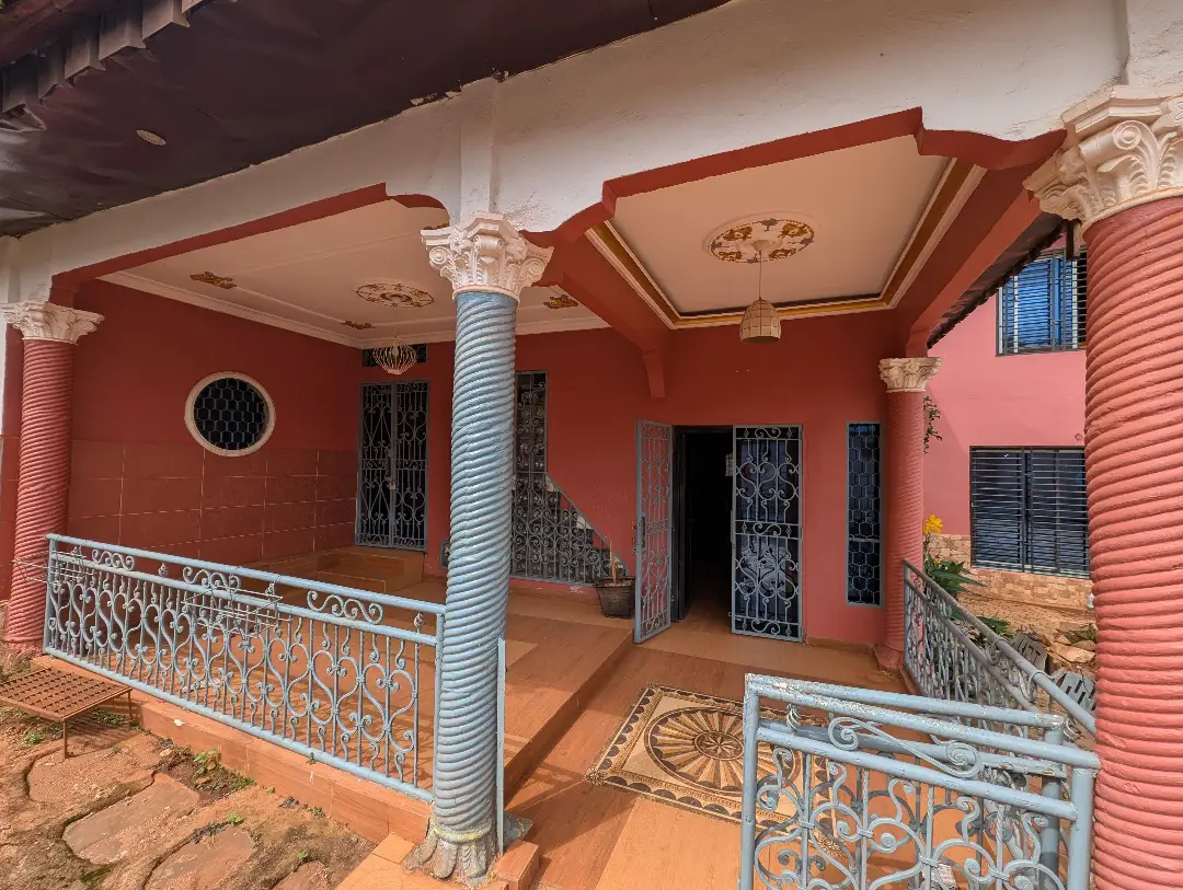 Appartement moderne à louer à Bafoussam Explosif - Image 6