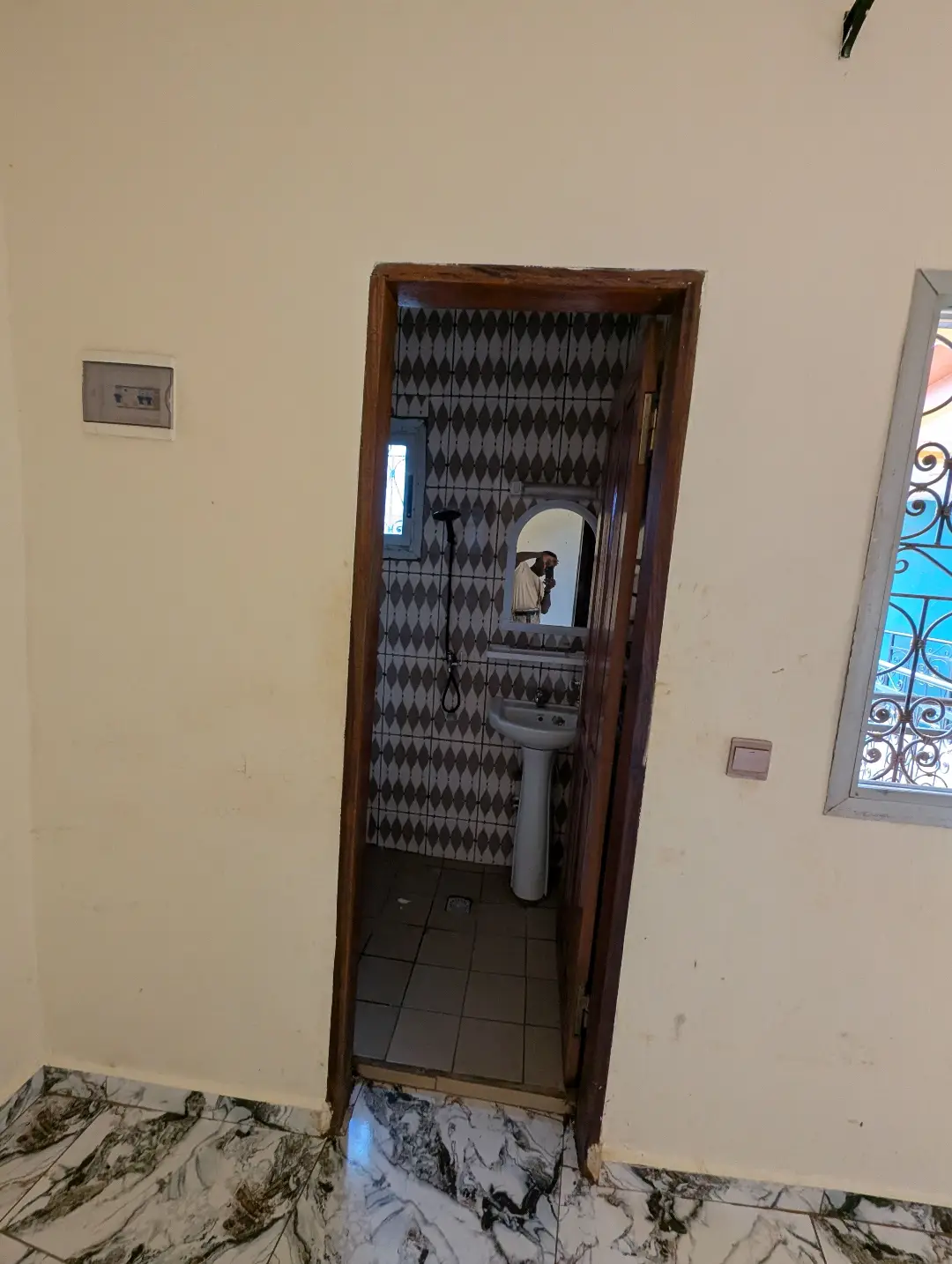 Chambre moderne à louer à Bafoussam Socada - Image 6