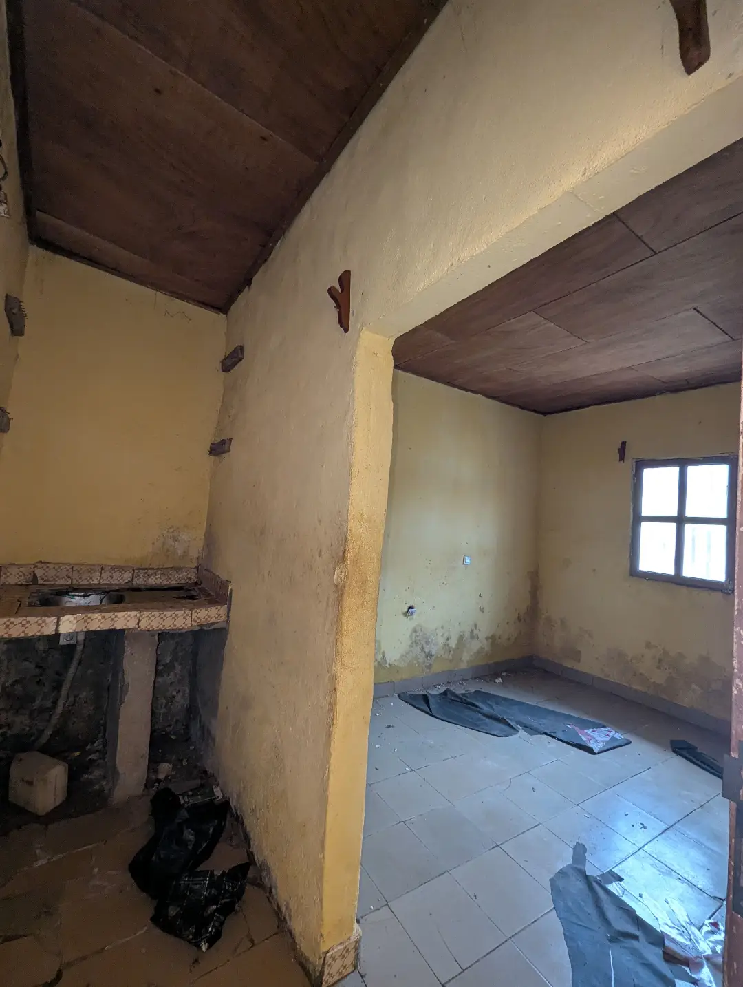 Studio moderne à louer à Bafoussam Camp Militaire - Image 6