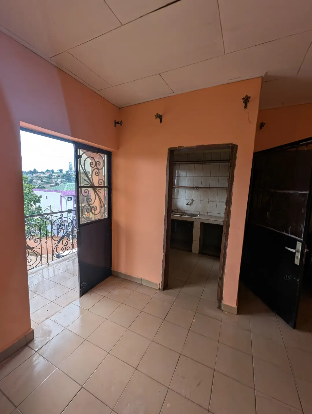 Appartement moderne à louer à Bafoussam Camoco Cami Toyota - Image 6
