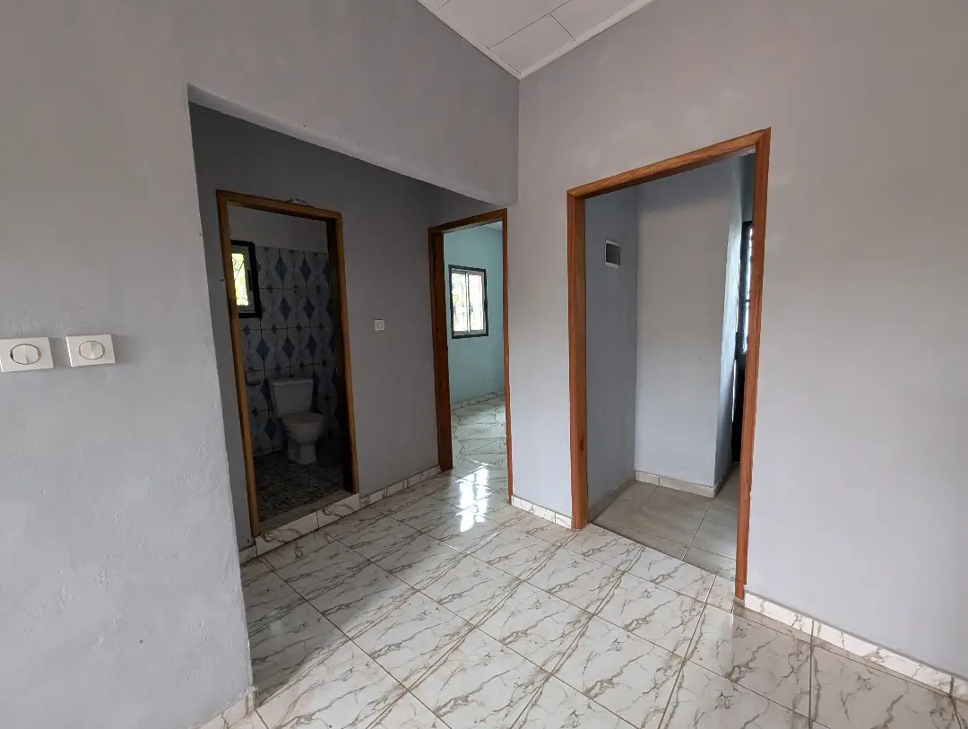 Appartement moderne à louer à Bafoussam Entree De La Ville - Image 6
