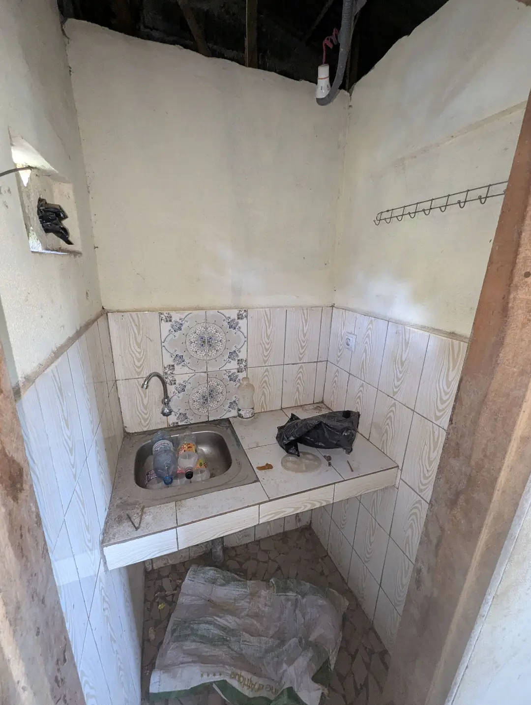 Studio moderne à louer à Bafoussam Petit Paris - Image 6