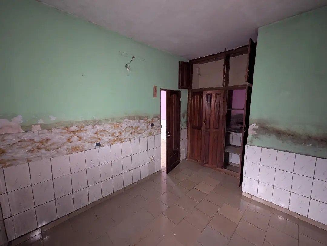 Studio moderne à louer à Bafoussam Kamkop - Image 7