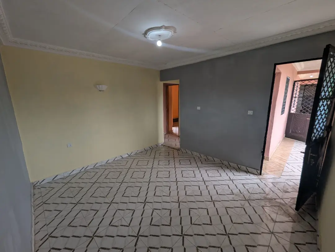 Appartement moderne à louer à Bafoussam Omnisport - Image 7