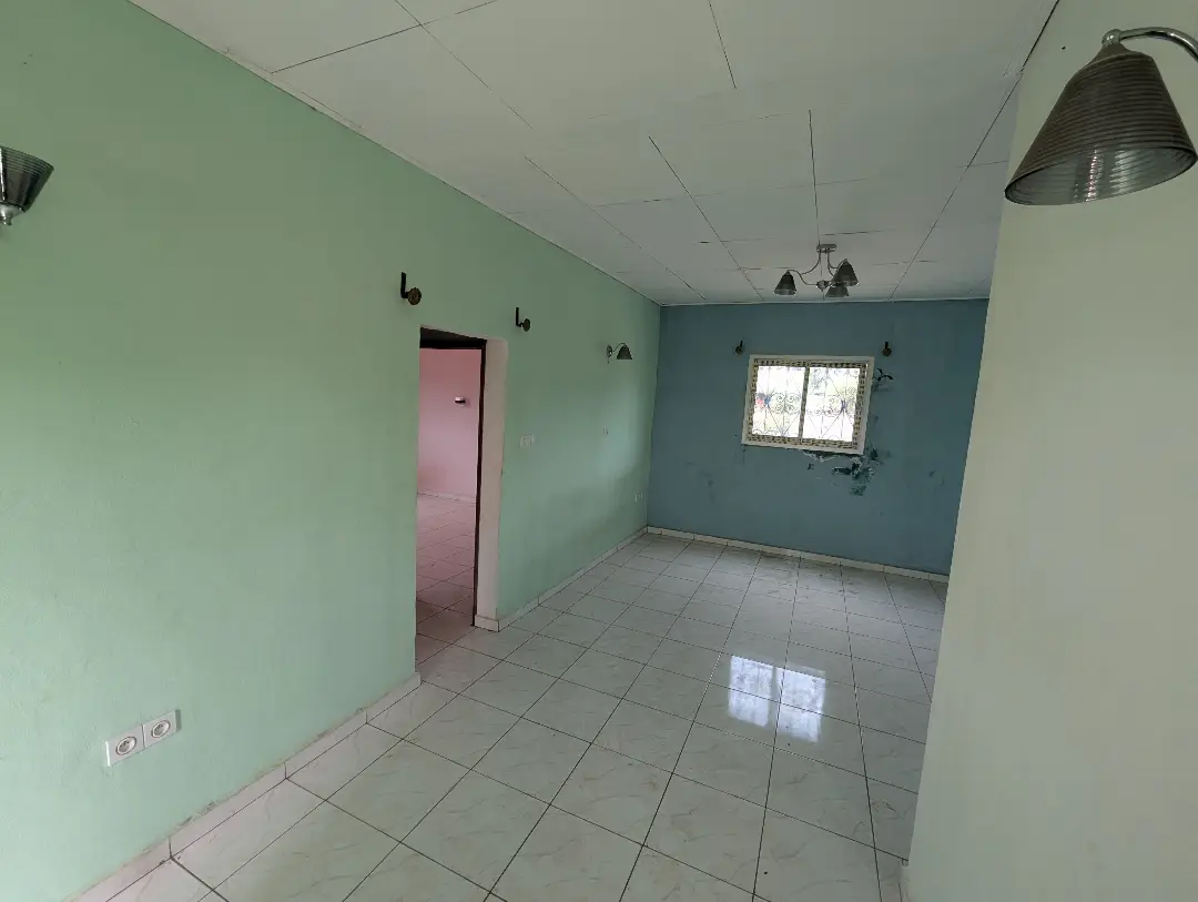 Appartement moderne à louer à Bafoussam Serie Takam - Image 7