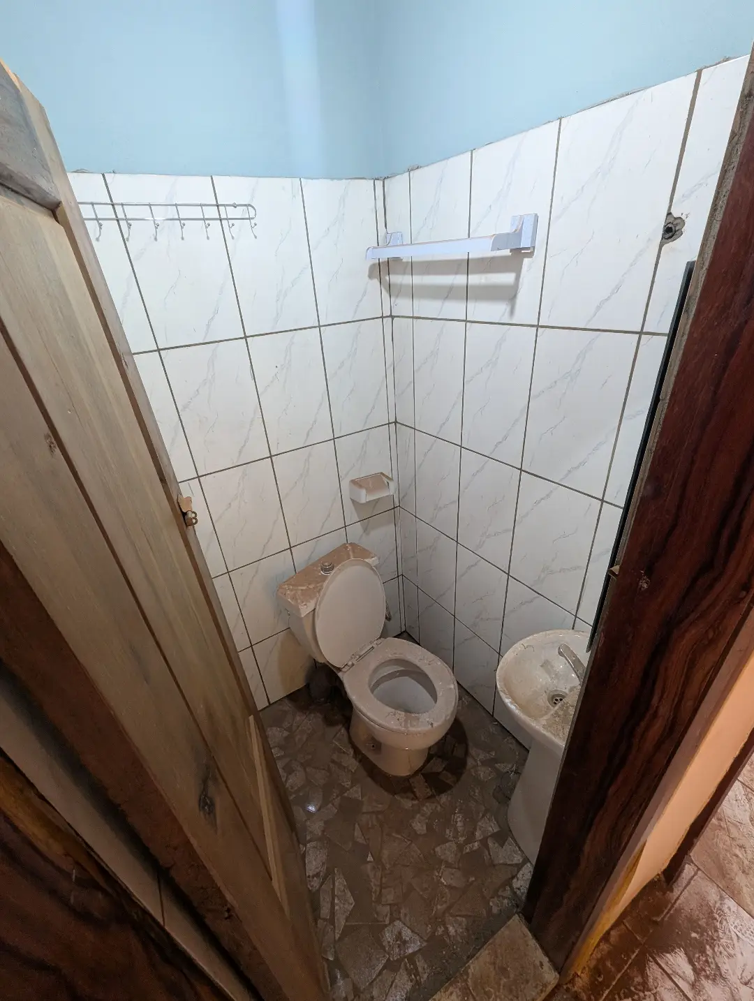 Appartement moderne à louer à Bafoussam Carrefour Ekoule - Image 7