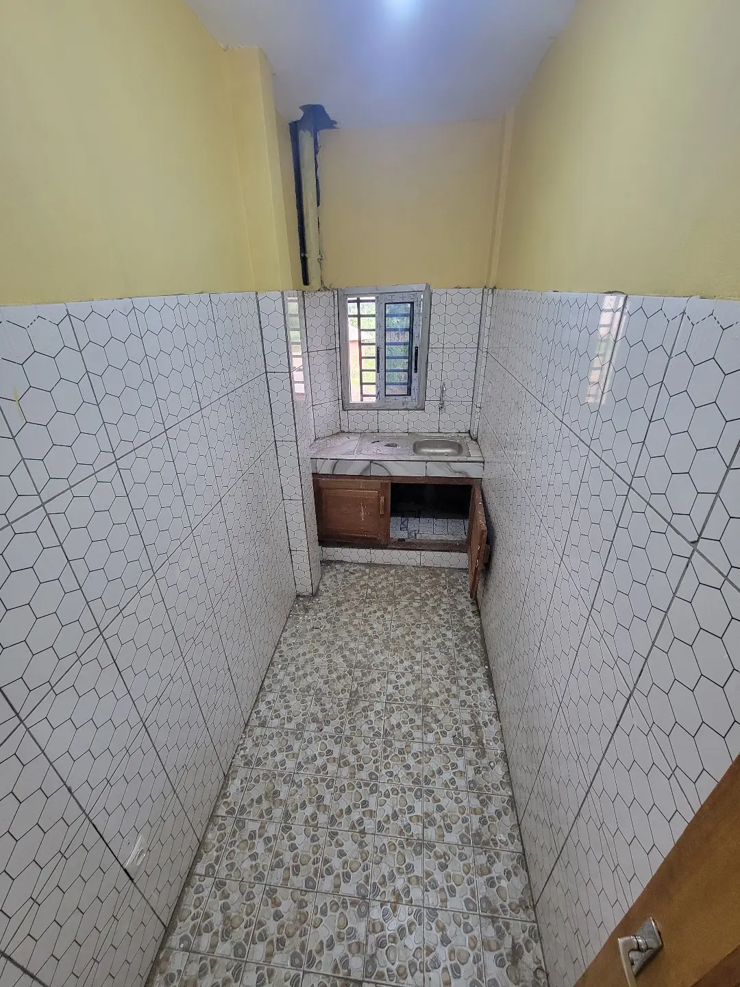 Studio moderne à louer à Bafoussam Nze - Image 7