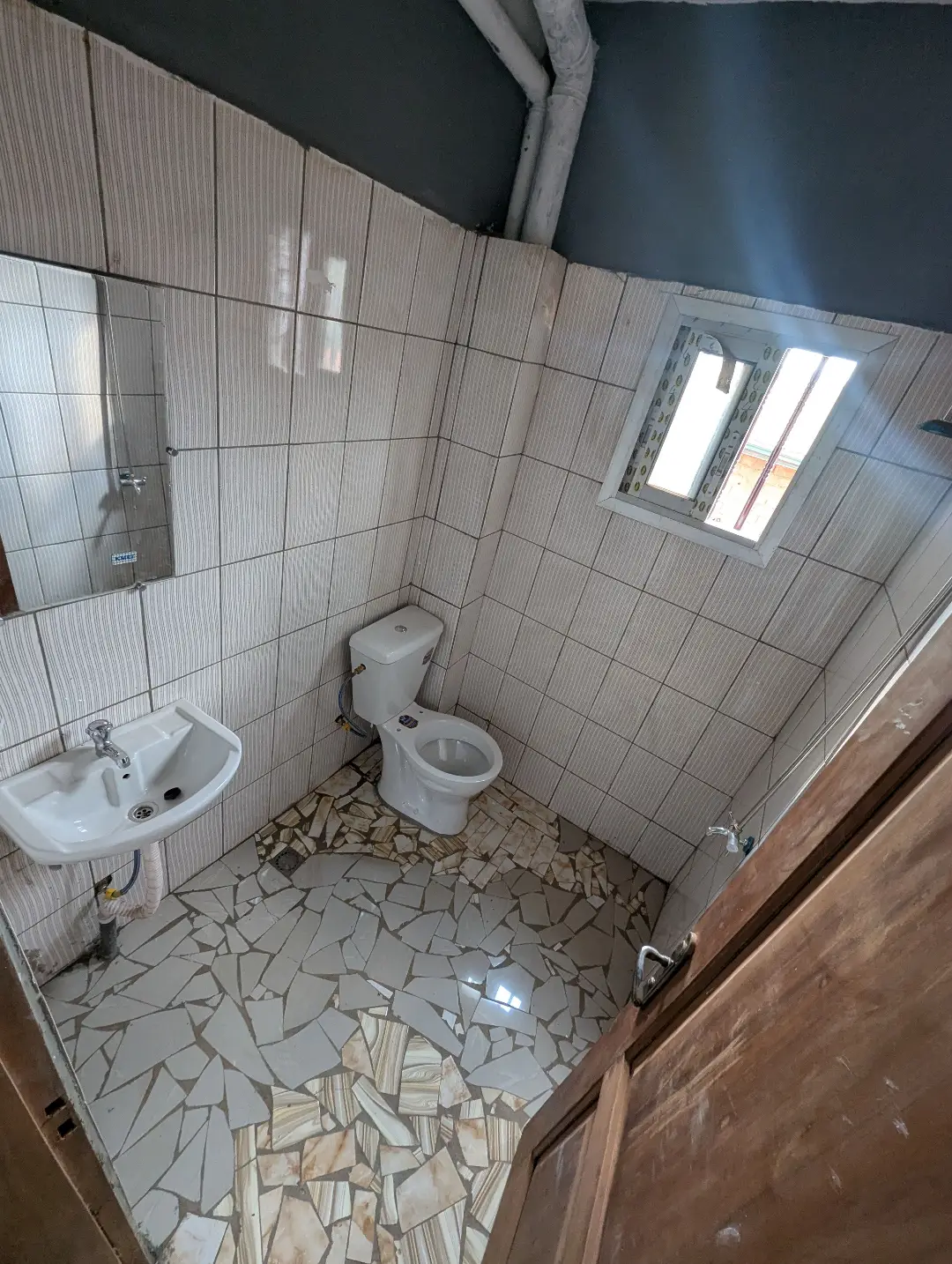 Appartement moderne à louer à Bafoussam Carrefour Explosif - Image 7
