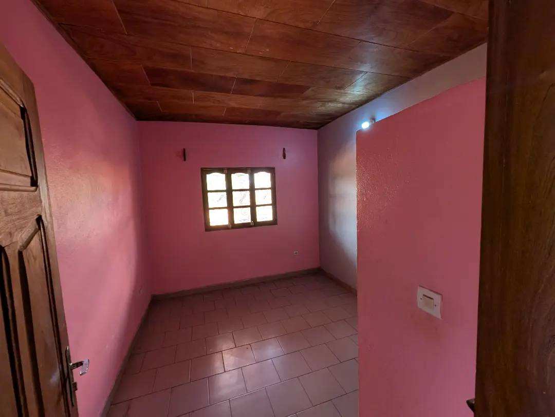 Appartement moderne à louer à Bafoussam Pont Voltaire - Image 7
