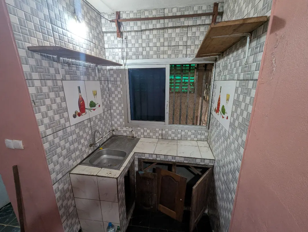 Chambre moderne à louer à Bafoussam 3eme Carrefour Eveche - Image 7