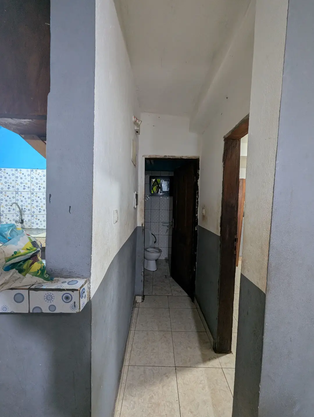 Studio moderne à louer à Bafoussam Socada - Image 7
