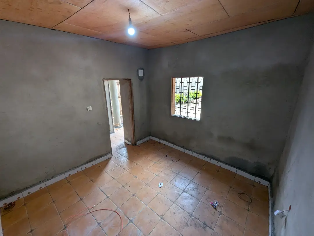Studio  à louer à Bafoussam Cpo - Image 7