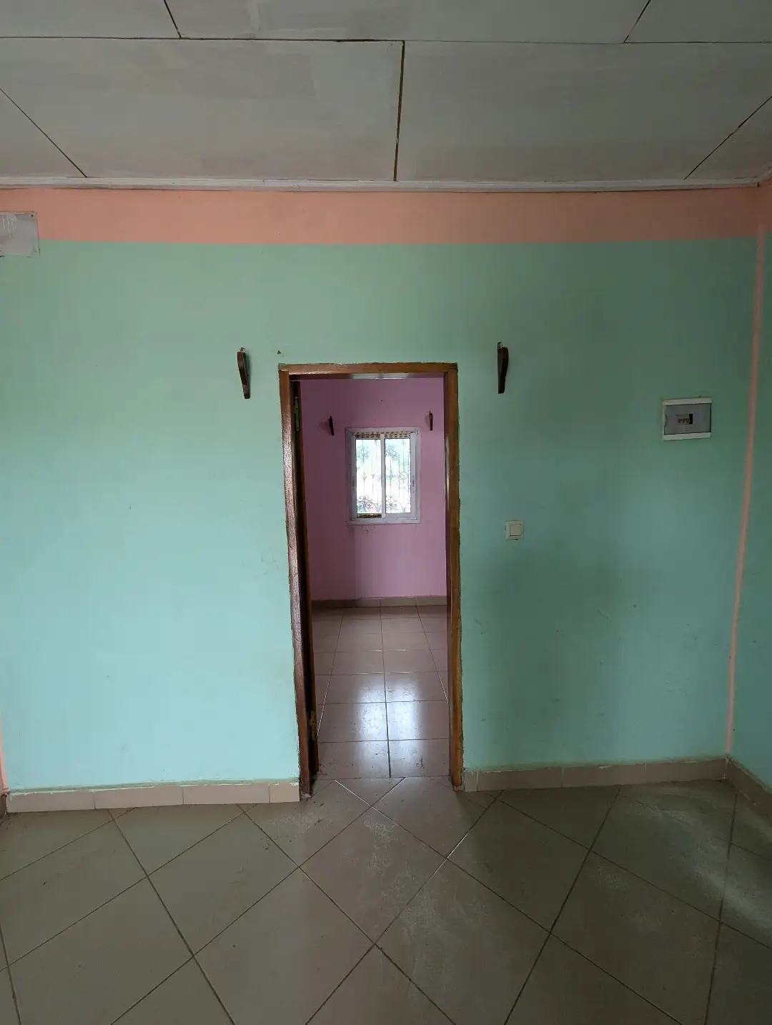 Studio moderne à louer à Bafoussam Camp Militaire - Image 7