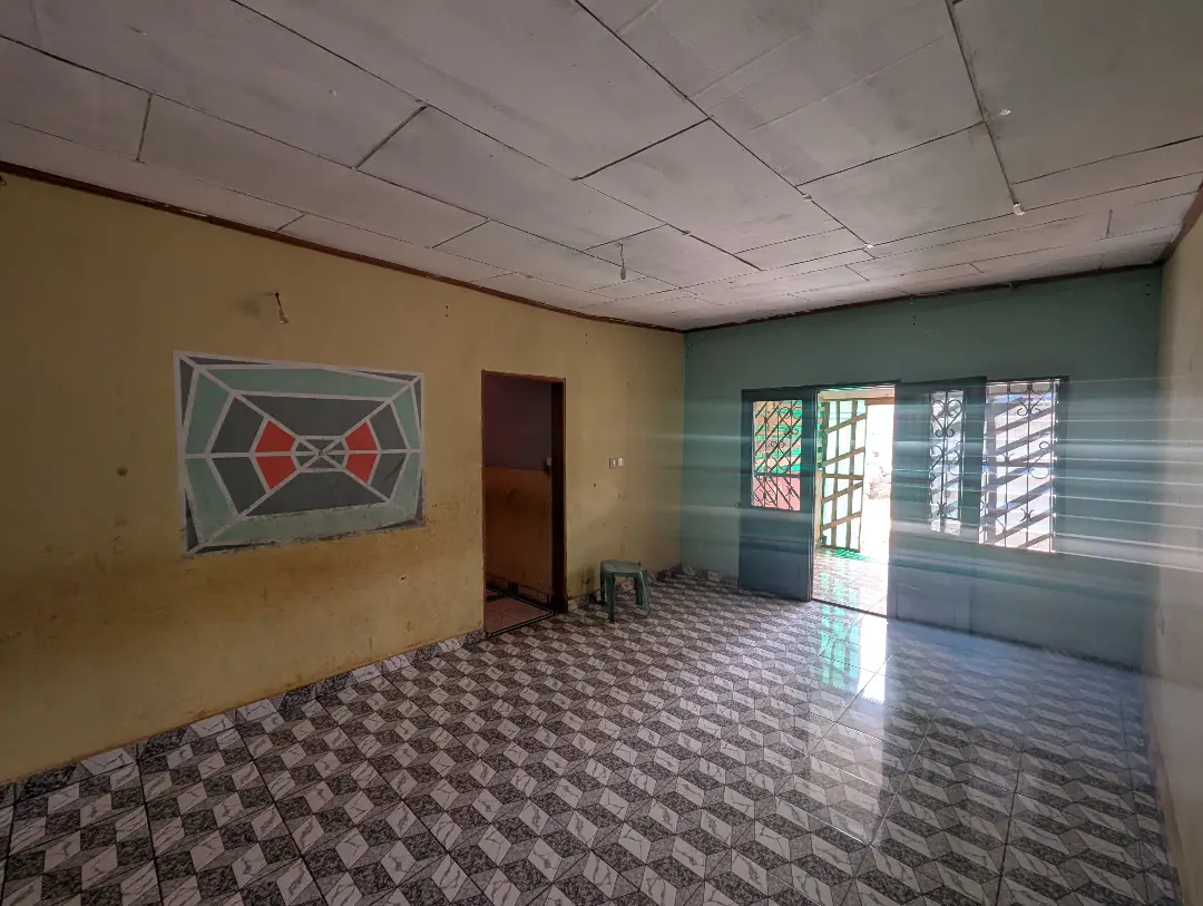 Appartement moderne à louer à Bafoussam Gabon Bar - Image 7