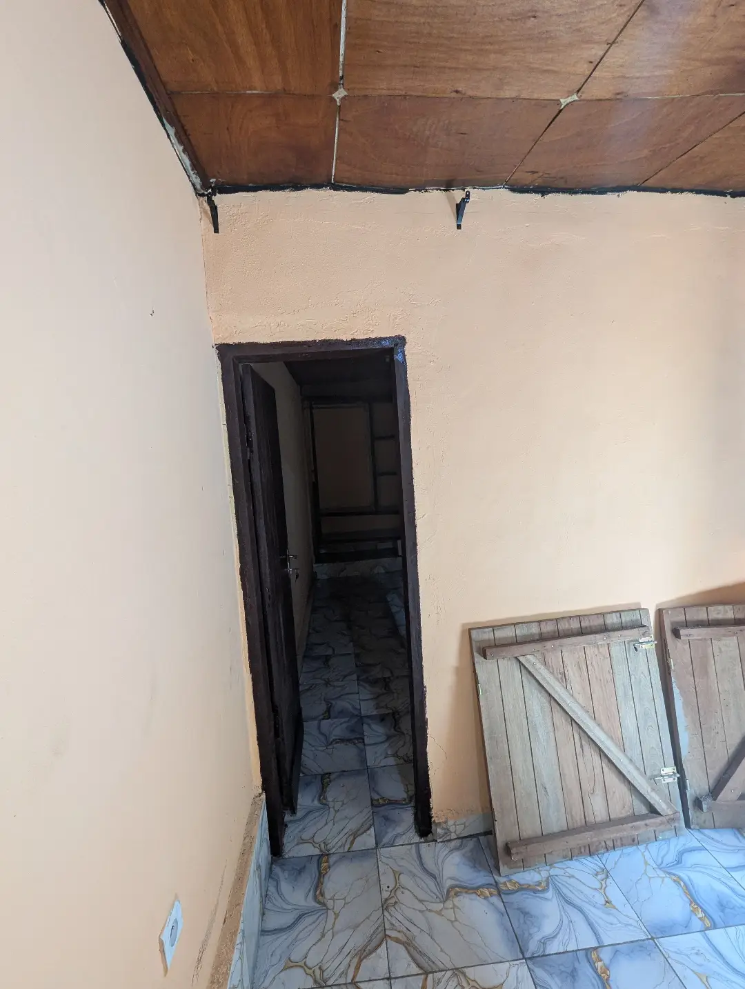 Studio moderne à louer à Bafoussam Nouveau Quariter Kamkop - Image 7