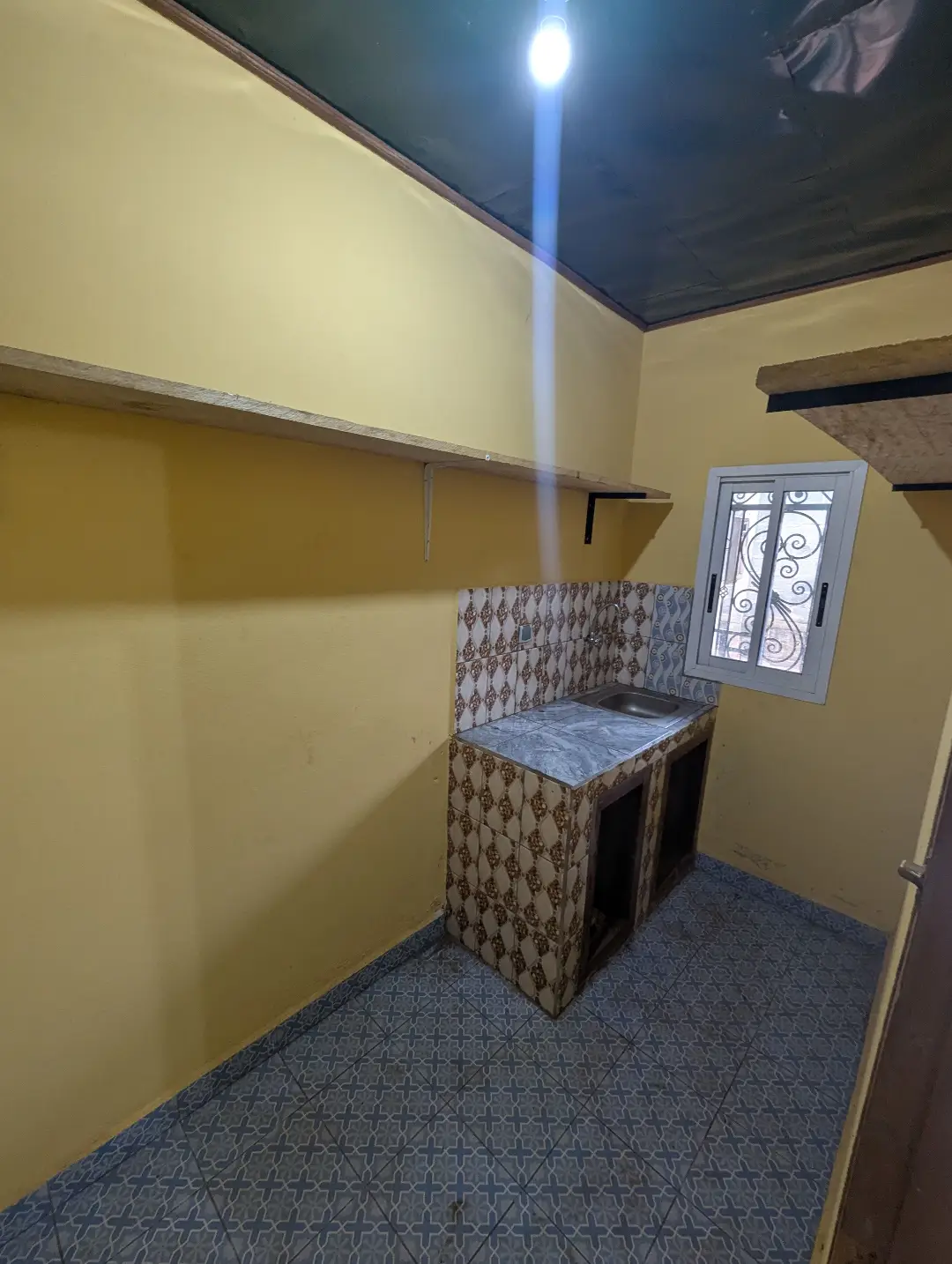 Studio moderne à louer à Bafoussam Depot Guinness - Image 7