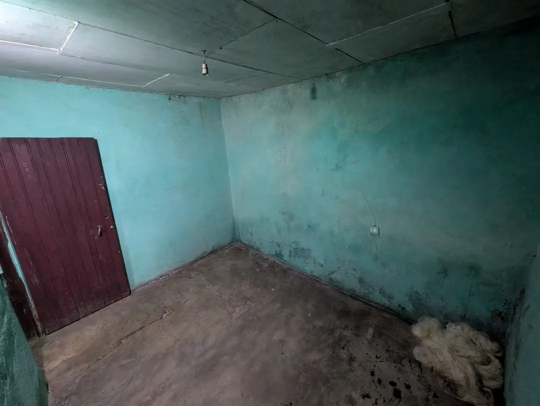 Studio  à louer à Bafoussam Toket - Image 8