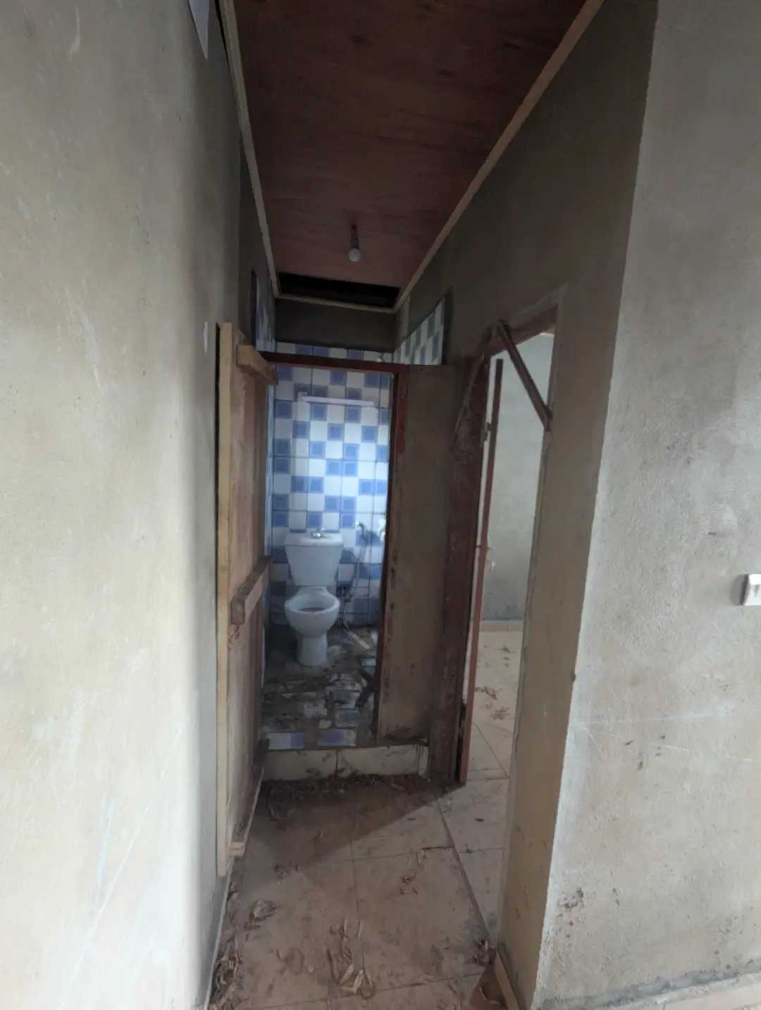 Studio moderne à louer à Bafoussam Saint Thomas - Image 8
