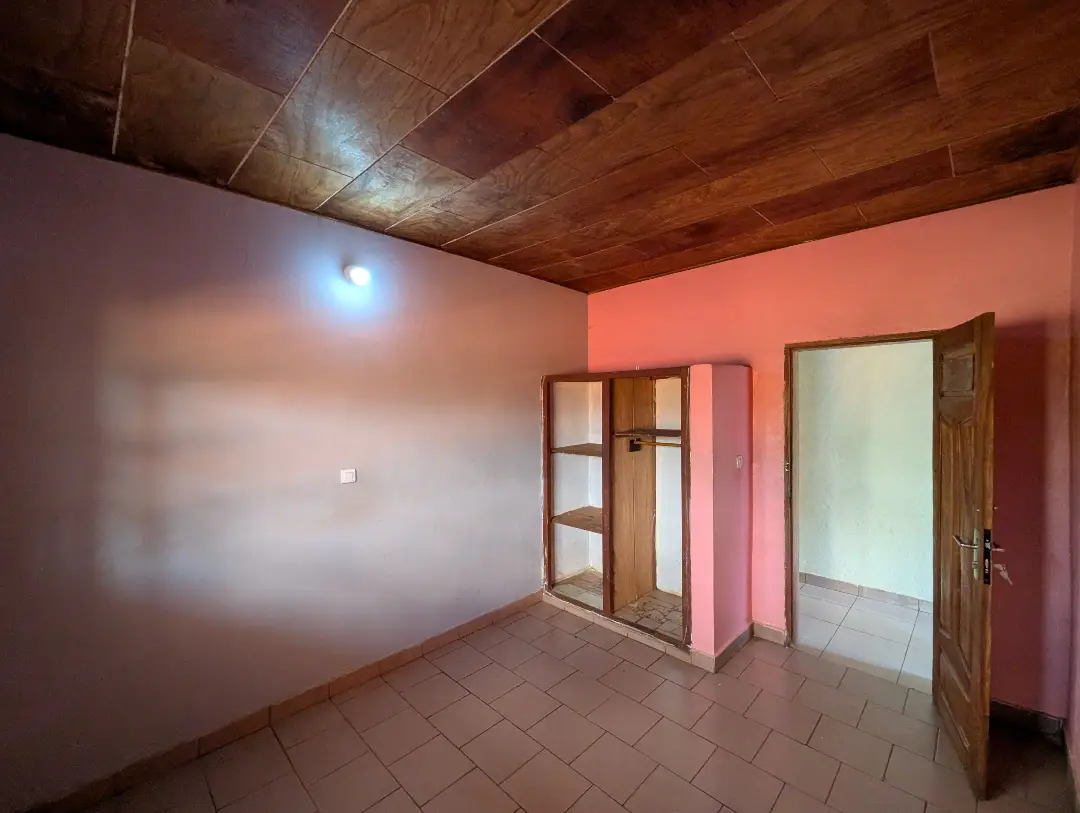Appartement moderne à louer à Bafoussam Pont Voltaire - Image 8