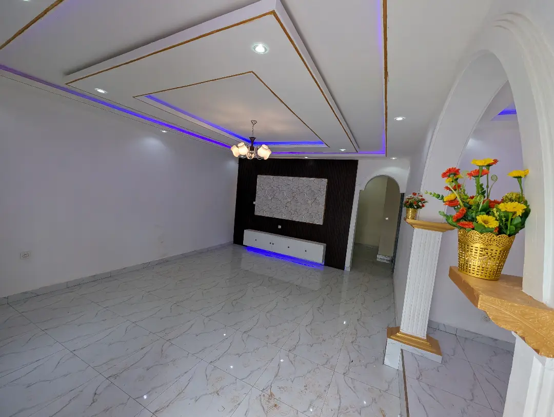 Villa moderne à vendre à Bafoussam Memboutchi - Image 8