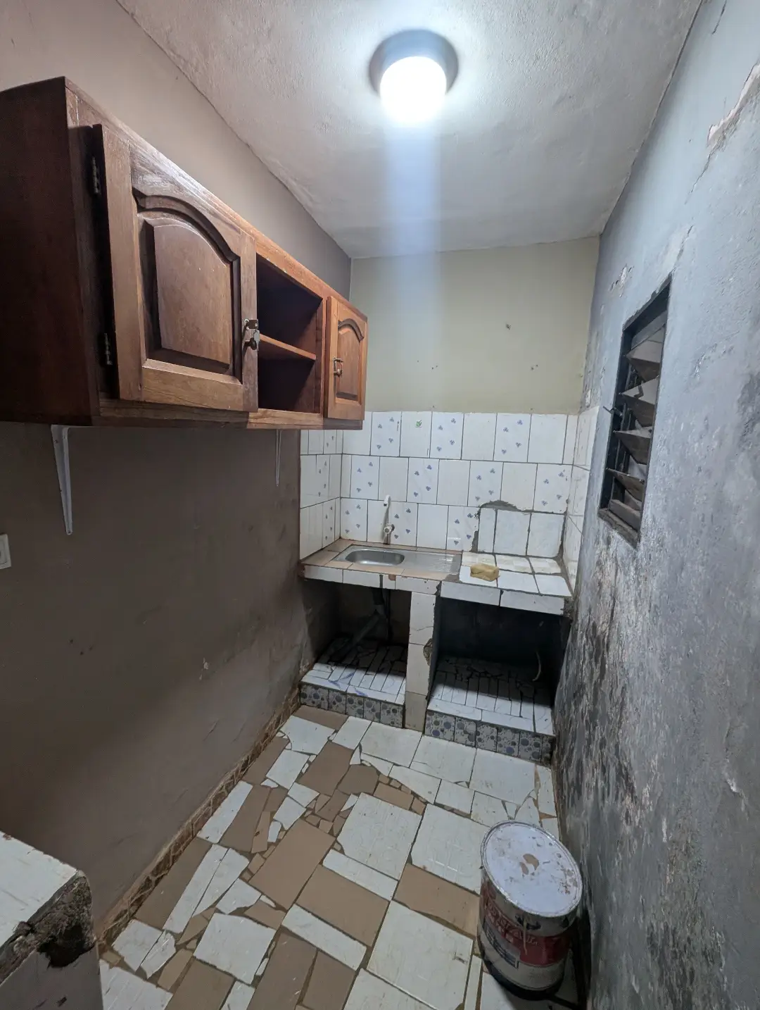 Studio moderne à louer à Bafoussam Socada - Image 8