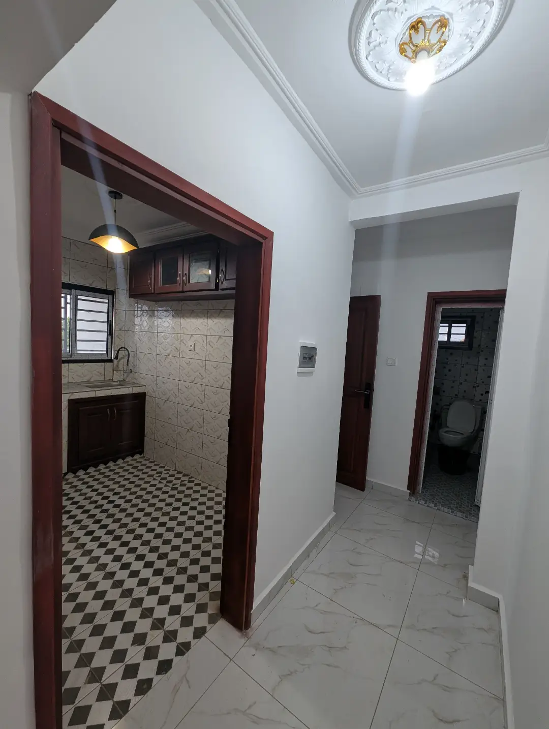 Studio moderne à louer à Bafoussam Mairie Rural - Image 8