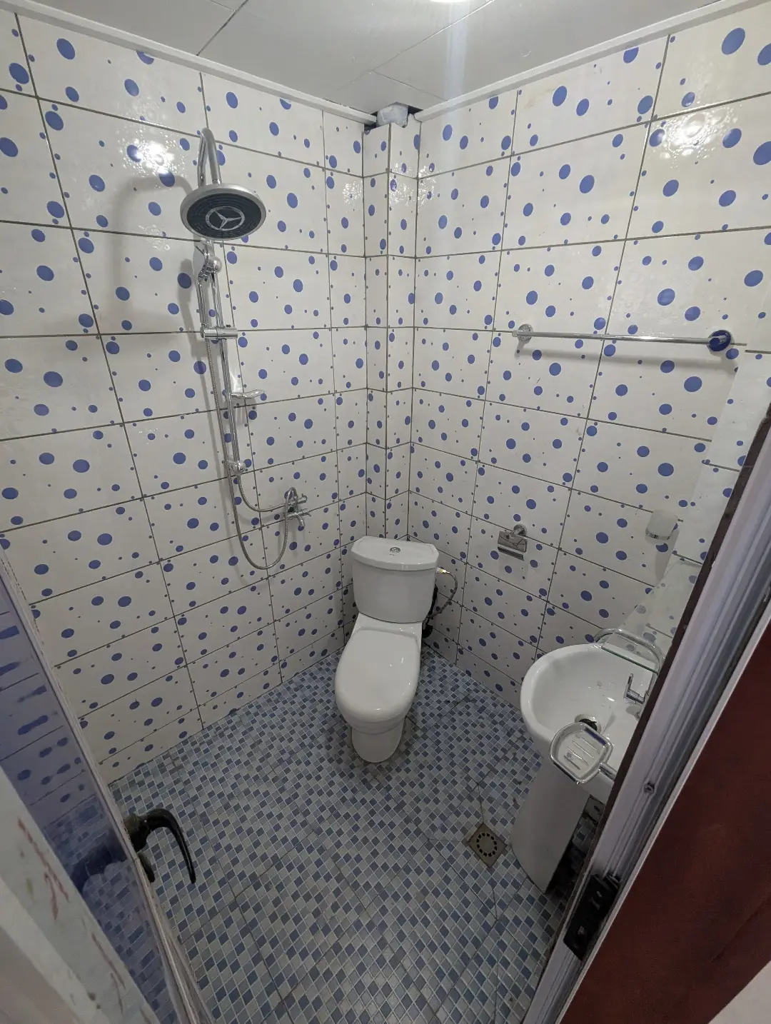Chambre moderne à louer à Bafoussam Mairie Rural - Image 8