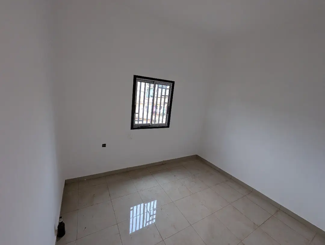Studio moderne à louer à Bafoussam Entre Domicile Tankou - Image 8