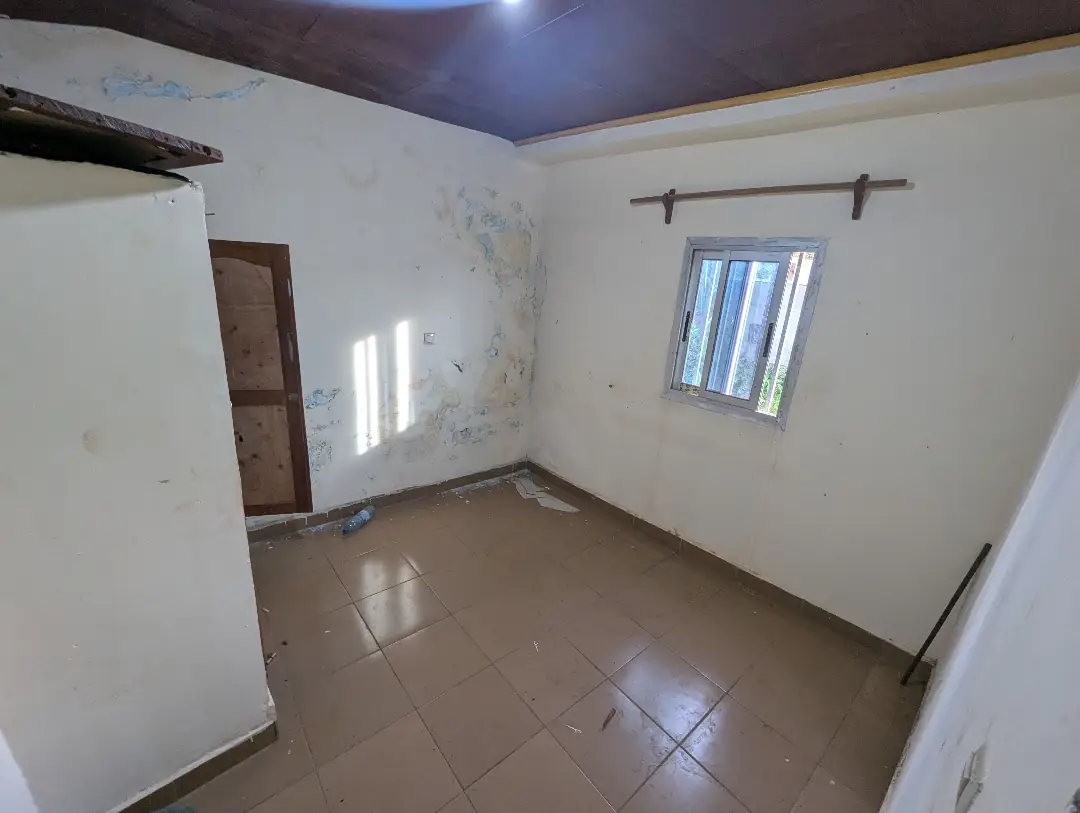 Studio moderne à louer à Bafoussam Ta'a Mbah - Image 8