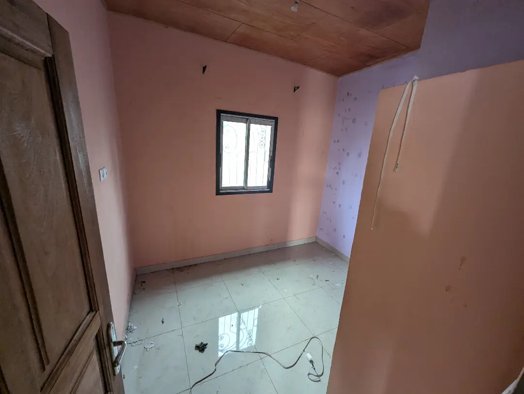 Appartement moderne à louer à Bafoussam Camp Militaire - Image 8