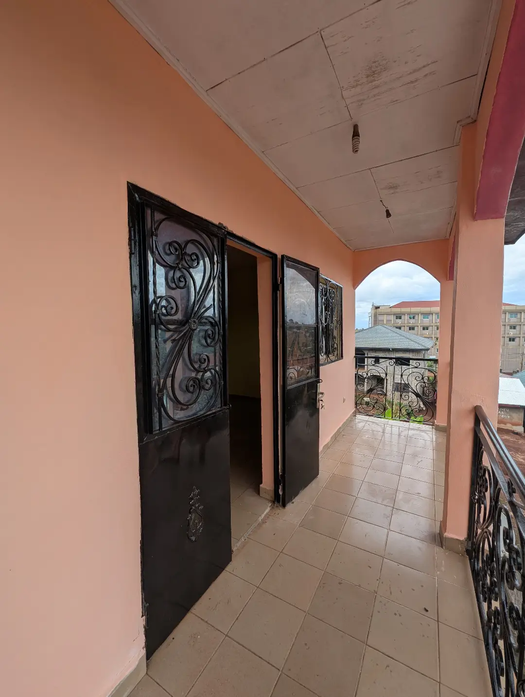 Appartement moderne à louer à Bafoussam Camoco Cami Toyota - Image 8
