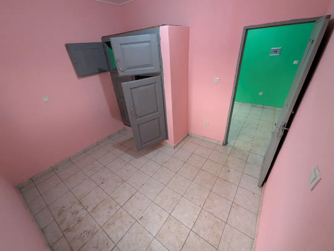 Studio moderne à louer à Bafoussam Touristique - Image 8