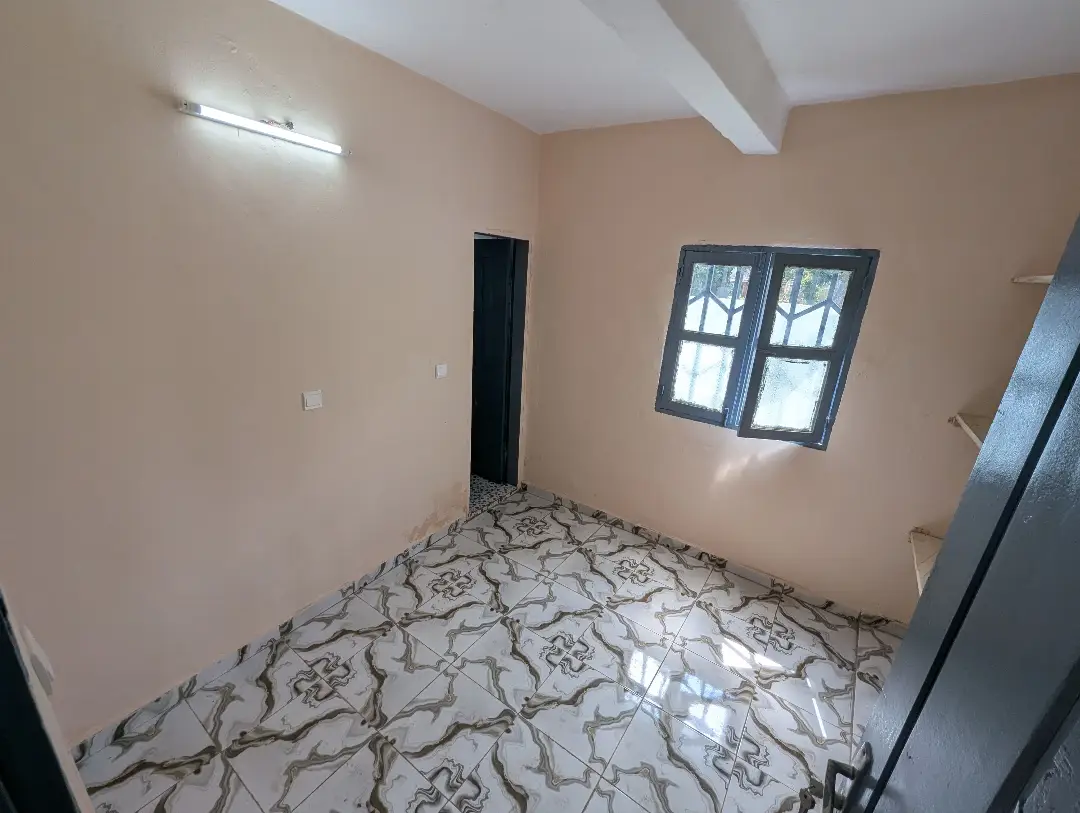 Appartement moderne à louer à Bafoussam Kamkop - Image 8