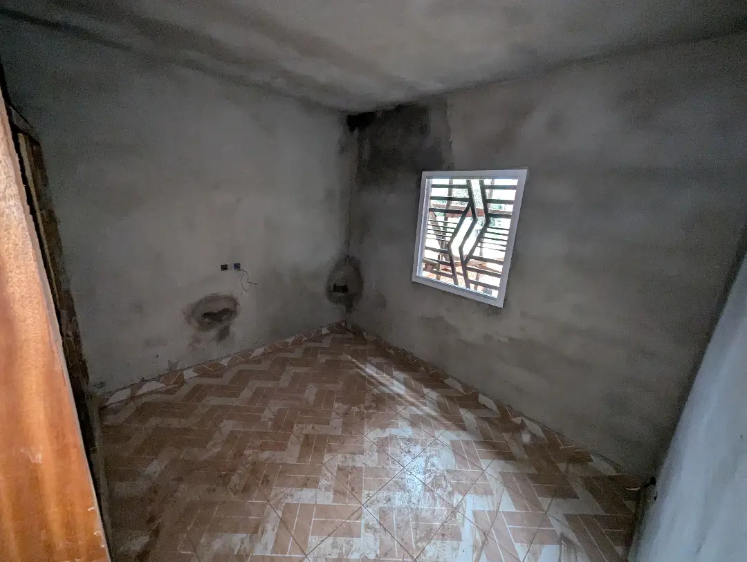 Studio moderne à louer à Bafoussam Kouongouo - Image 8