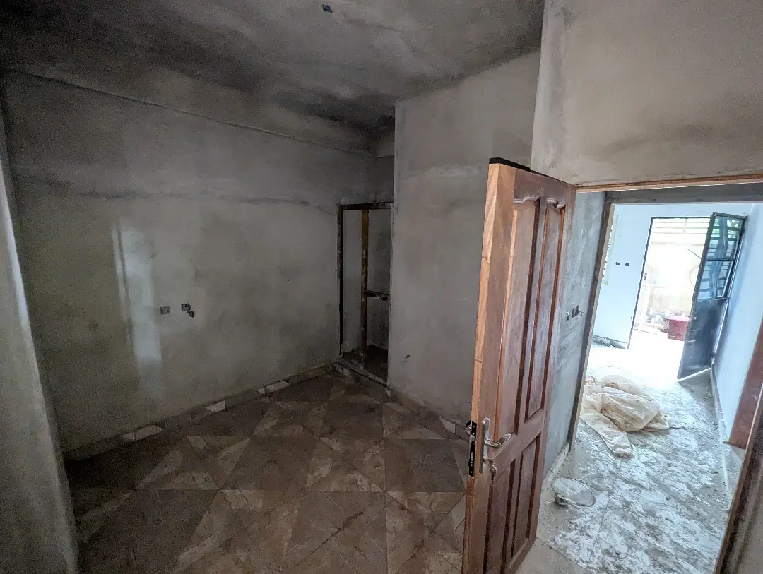 Studio moderne à louer à Bafoussam Kouongouo - Image 8